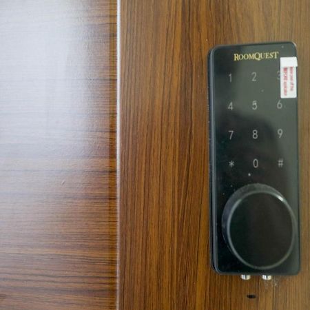 Roomquest Suvarnabhumi Ladkrabang 42 バンコク都 エクステリア 写真