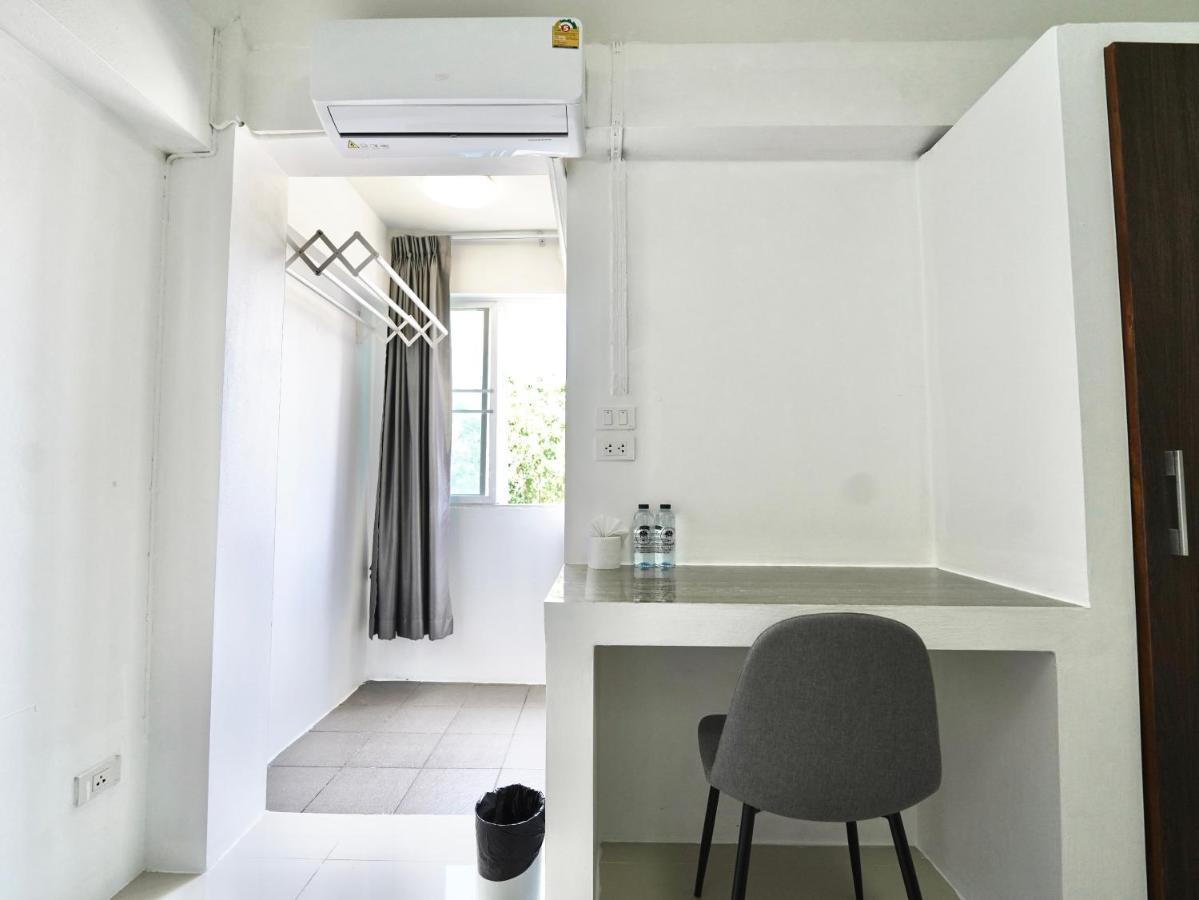 Roomquest Suvarnabhumi Ladkrabang 42 バンコク都 エクステリア 写真