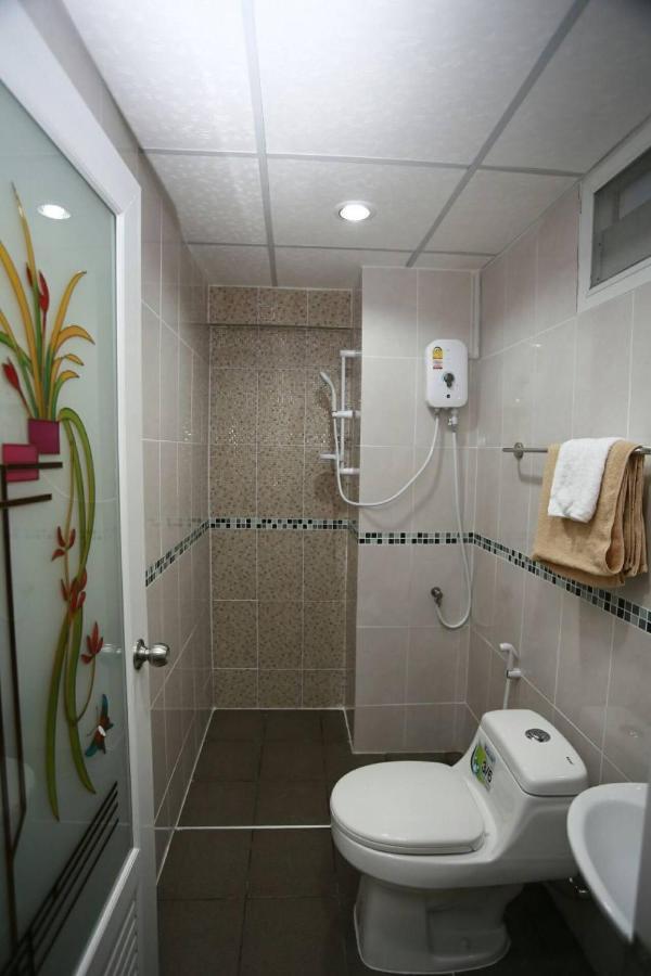 Roomquest Suvarnabhumi Ladkrabang 42 バンコク都 エクステリア 写真